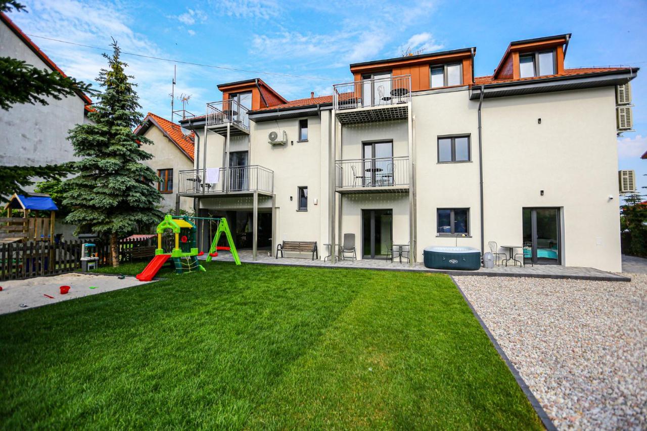 Apart Baltyk Pokoje & Apartamenty Łeba Eksteriør billede