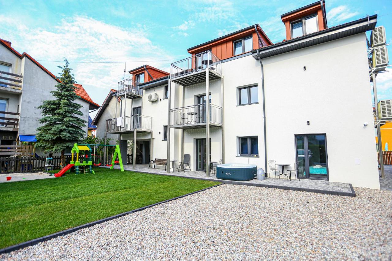 Apart Baltyk Pokoje & Apartamenty Łeba Eksteriør billede