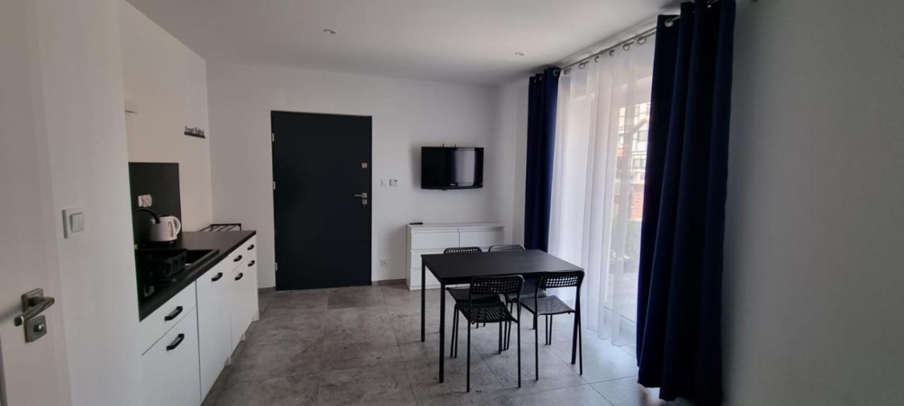 Apart Baltyk Pokoje & Apartamenty Łeba Eksteriør billede
